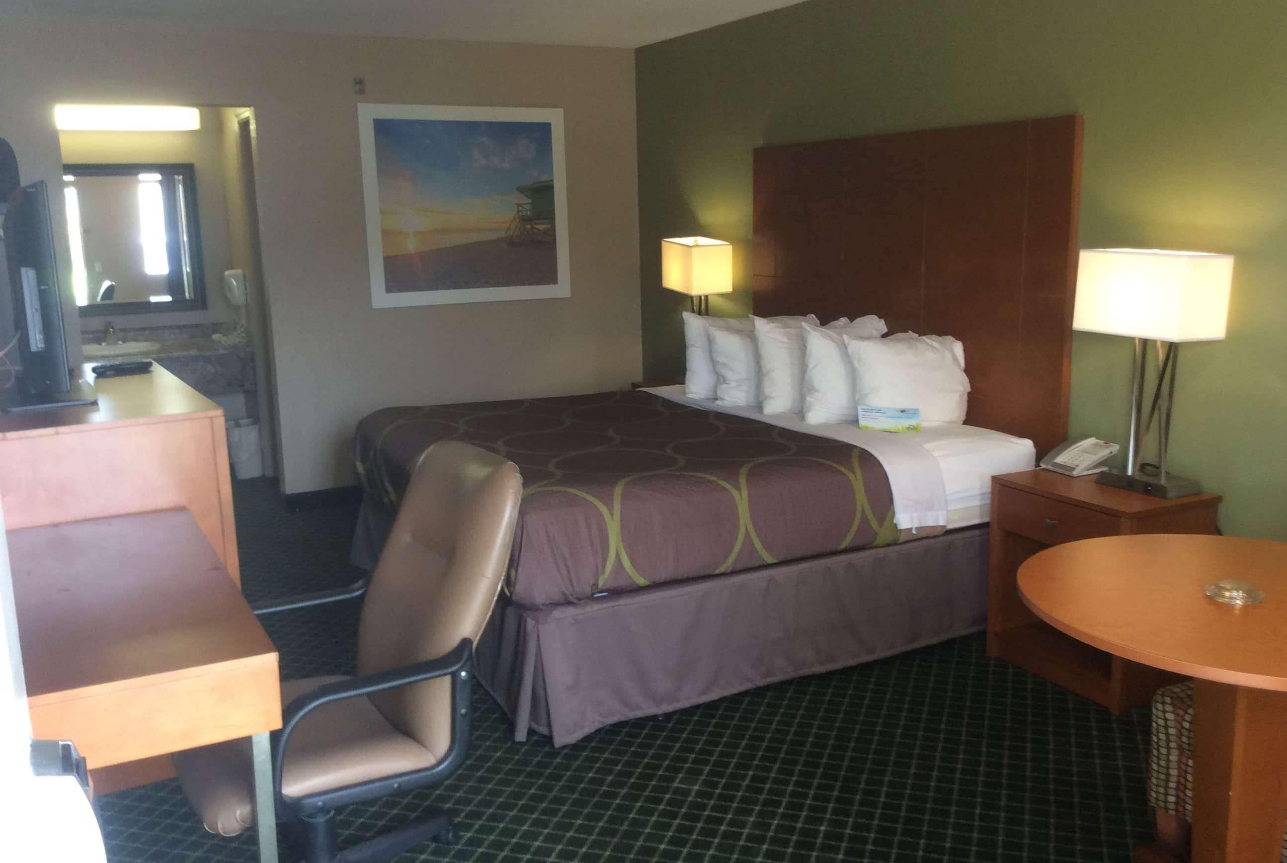 Days Inn By Wyndham Donalsonville Bagian luar foto