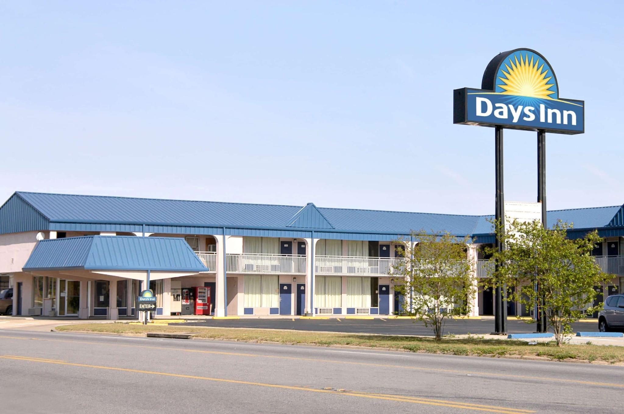 Days Inn By Wyndham Donalsonville Bagian luar foto