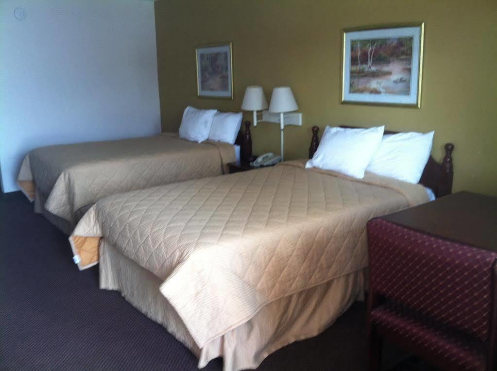 Days Inn By Wyndham Donalsonville Bagian luar foto